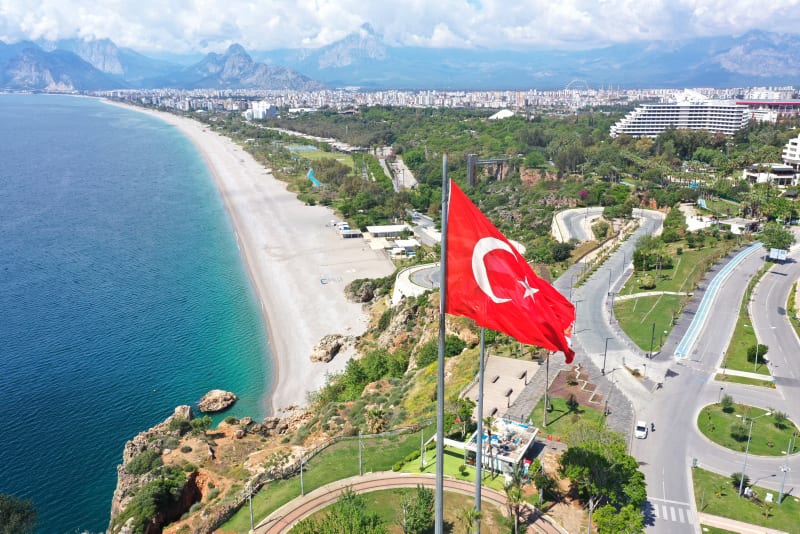 Turkey’s touristic association to send letter to 23,5 million tourists who visited Antalya