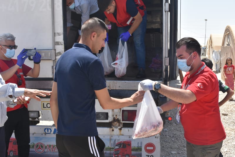 Turkey provides aid to refugee families in Iraq