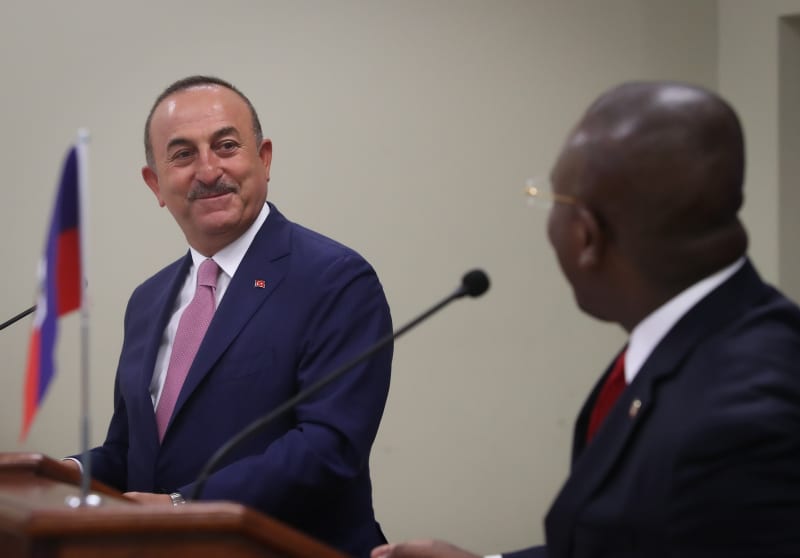Turkey&#8217;s Çavuşoğlu signs several agreements with Haitian foreign minister to boost cooperation