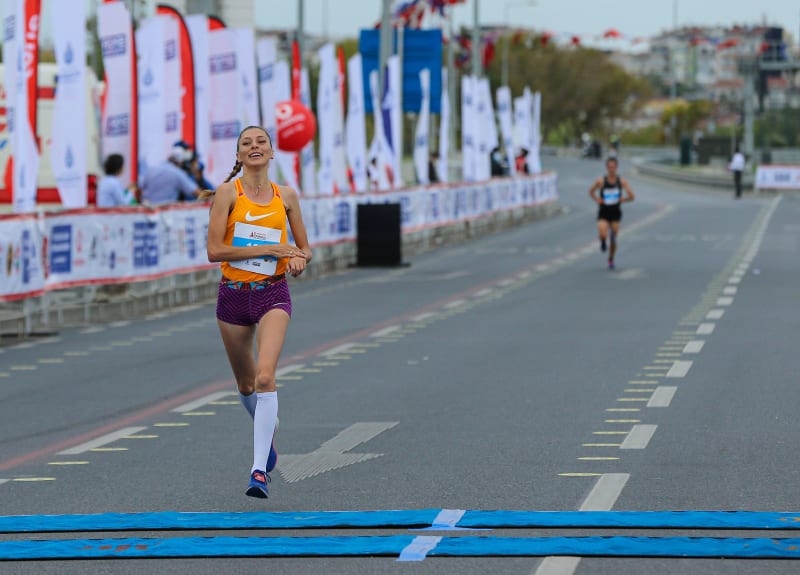 Istanbul hosts semi-marathon with social distance rules despite pandemic