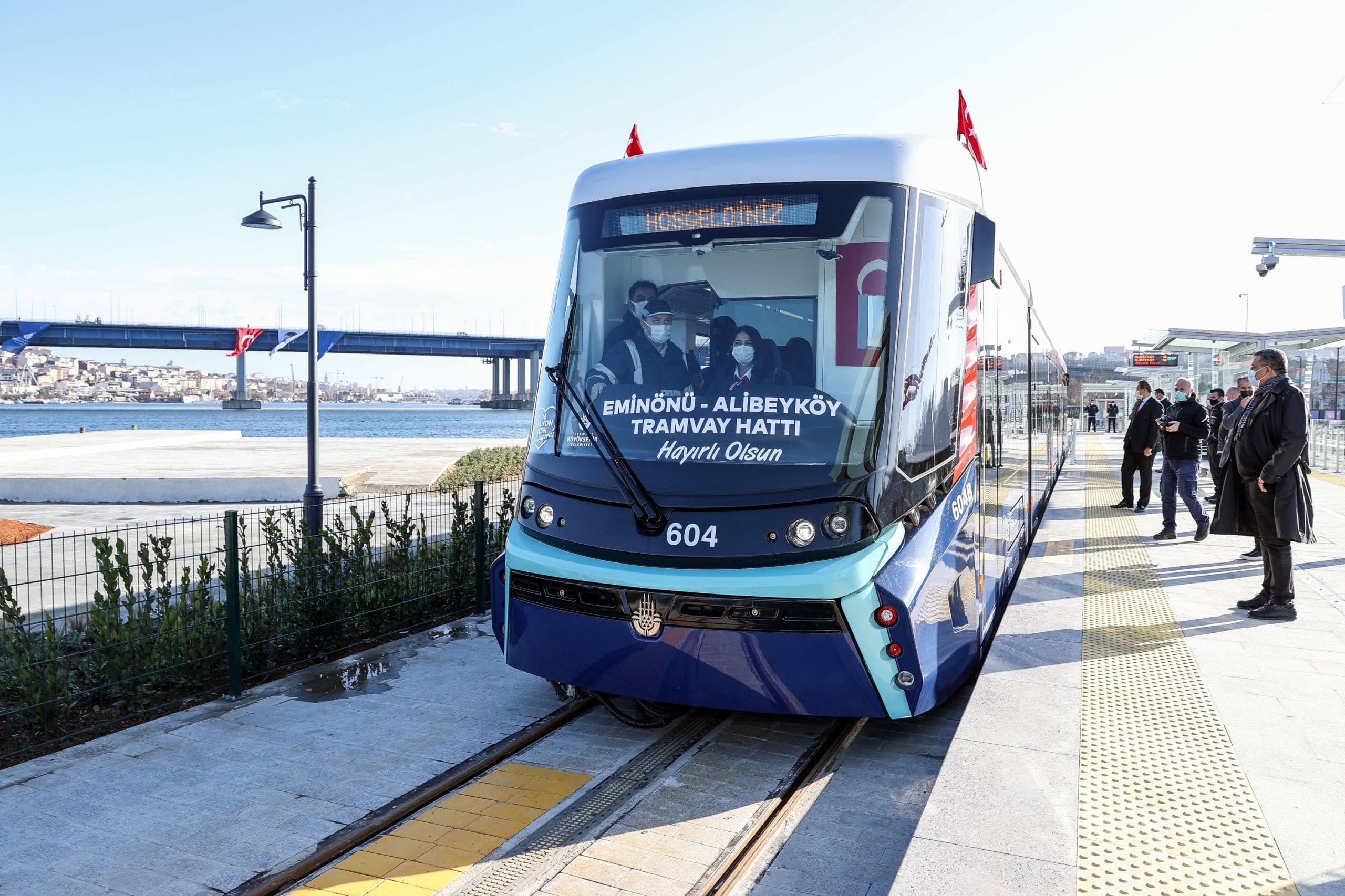 Long-awaited Golden Horn tram opens in Turkey