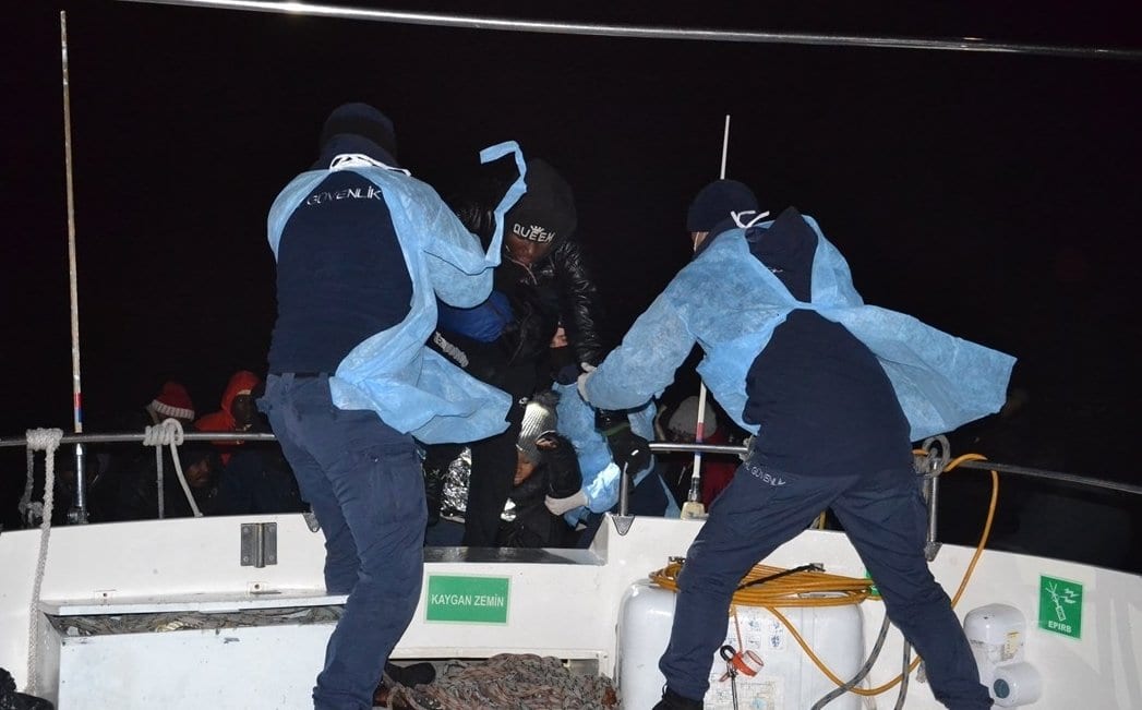 Turkish Coast Guard rescues 48 refugees pushed back by Greece