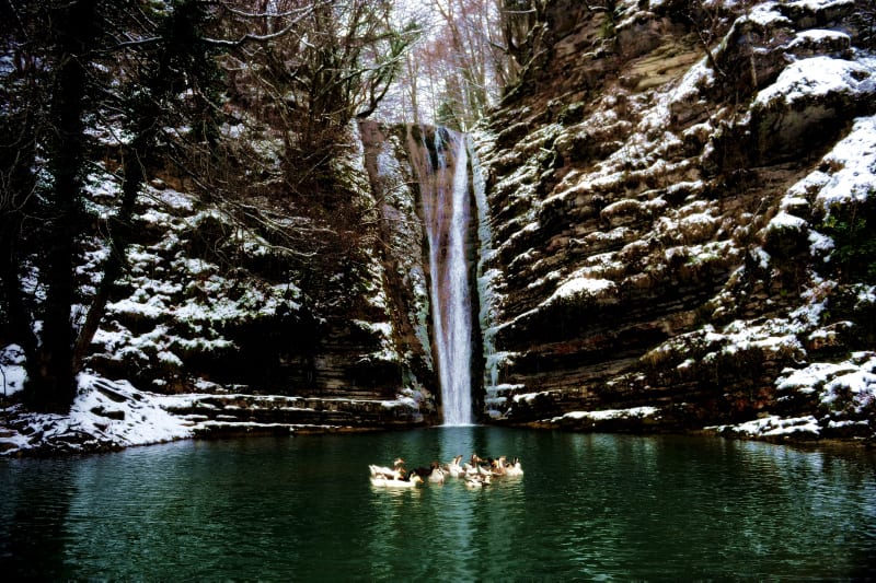 Snow-covered waterfalls draw visitors in Turkey&#8217;s Black Sea region