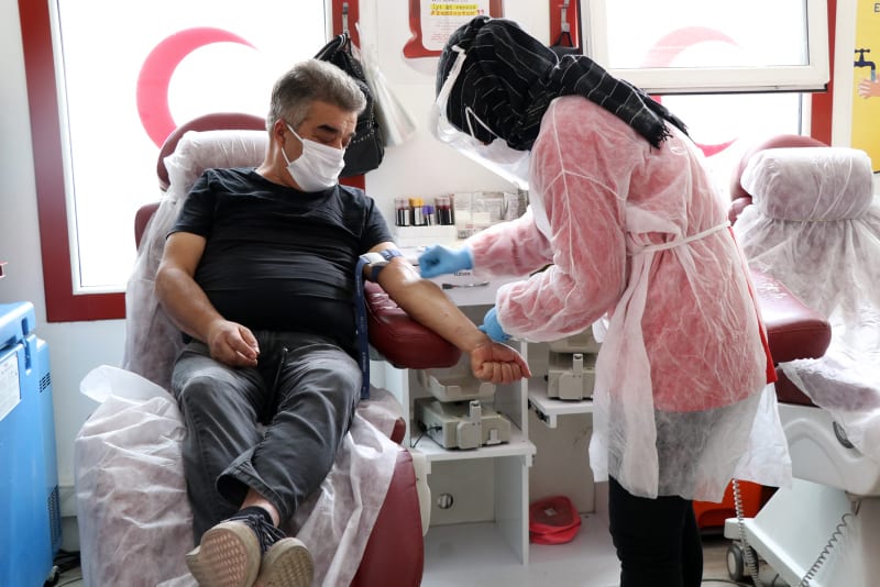 Реакция Турции на пандемию коронавируса является образцовой, заявил Алтун