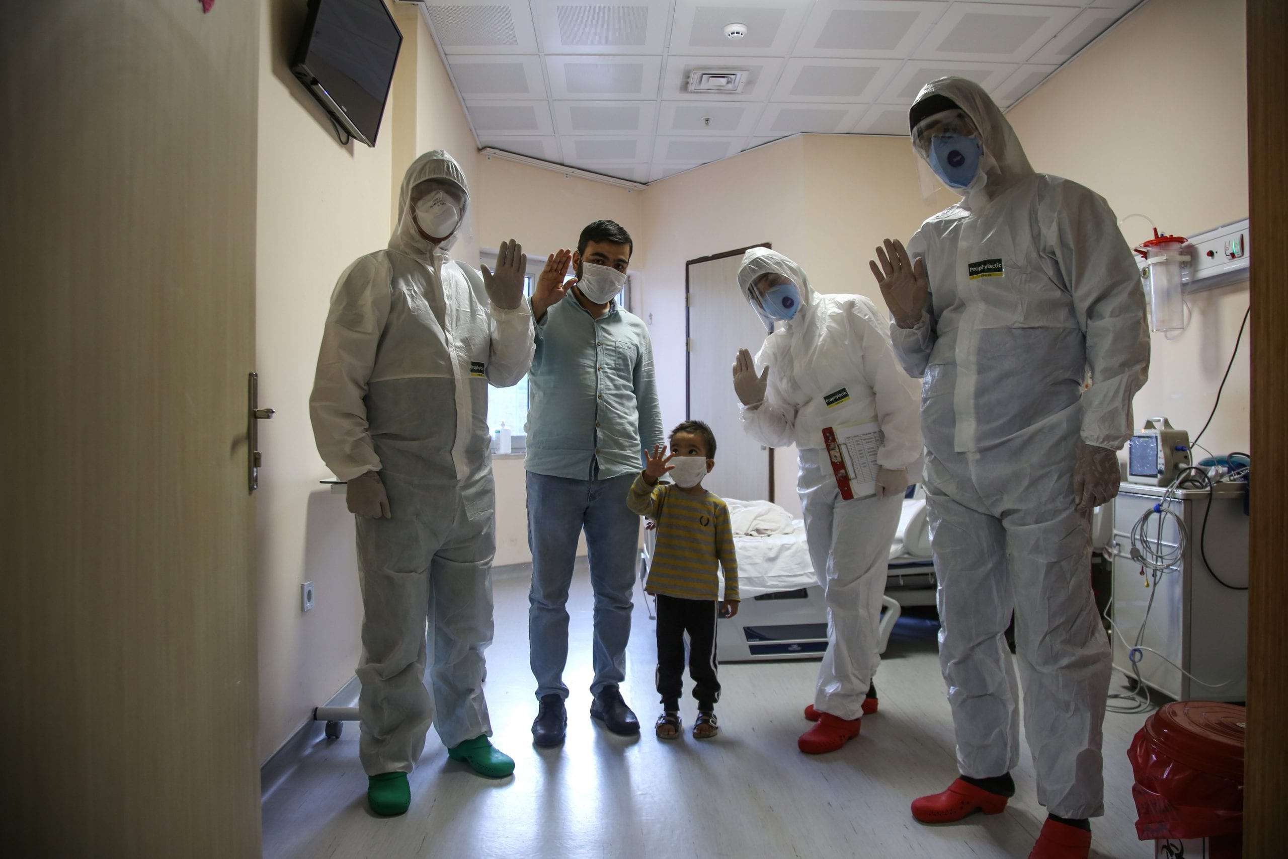В Турции от коронавируса вылечился 3-летний ребенок