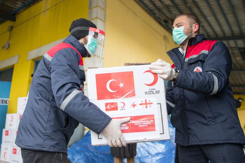 Турция доставила гуманитарную помощь в Грузию для борьбы с COVID-19