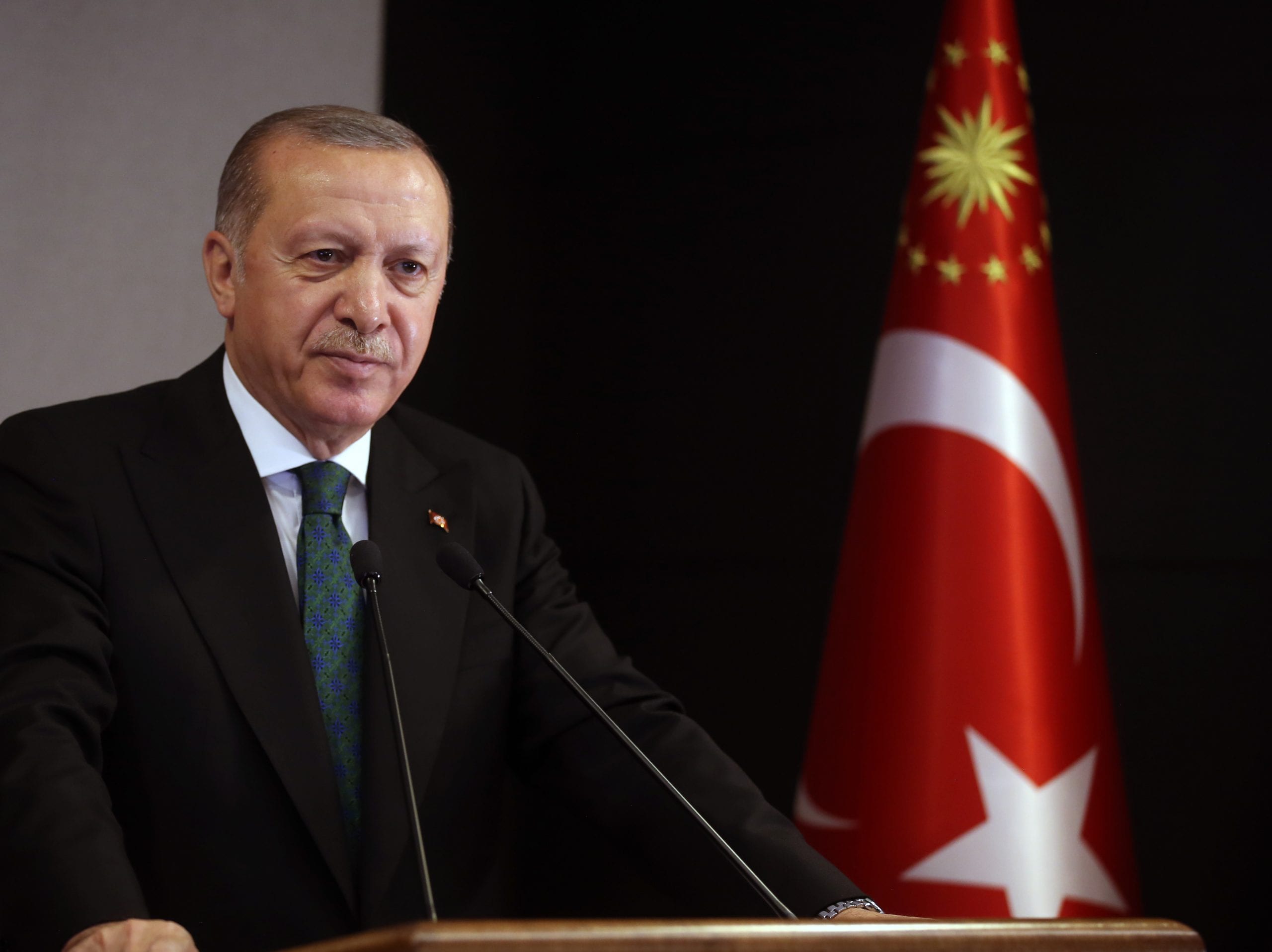 Турция начала выходить из кризиса COVID-19, заявил Эрдоган