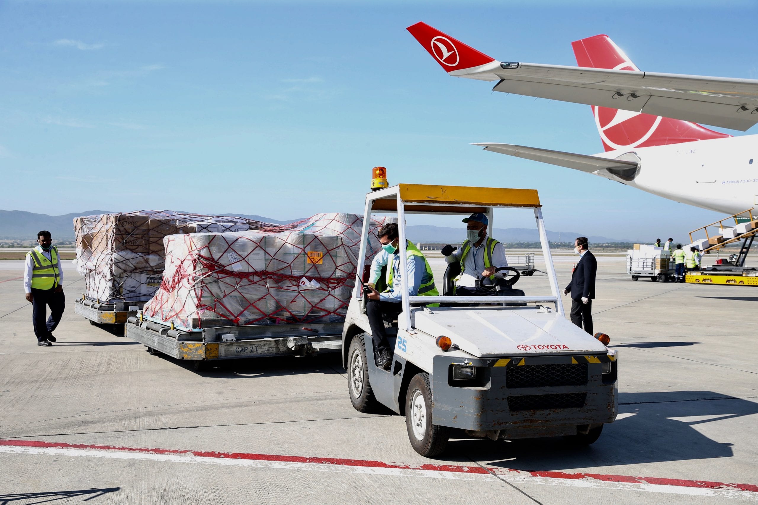 Turkey donates medical equipment to Pakistan amid COVID-19