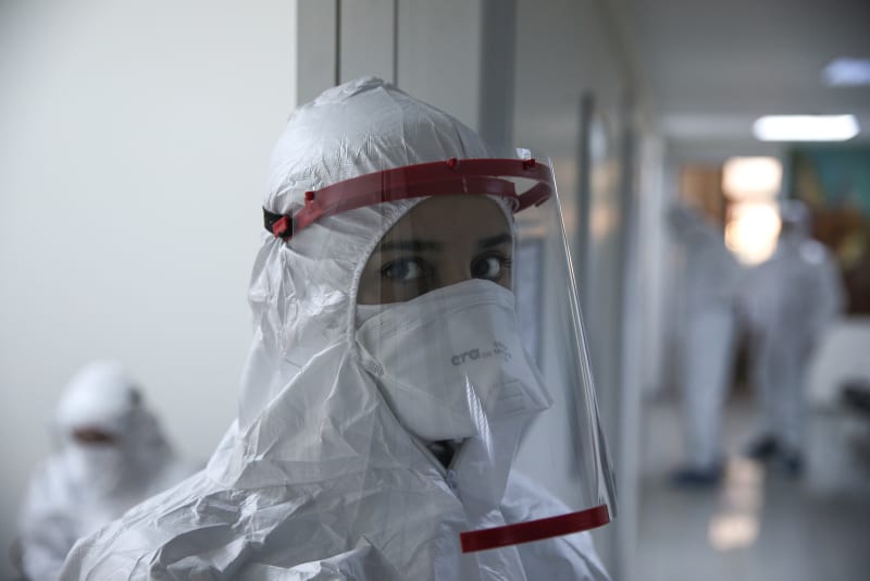 Турция экспортирует комплекты для тестирования на коронавирус в более чем 50 стран, заявил министр