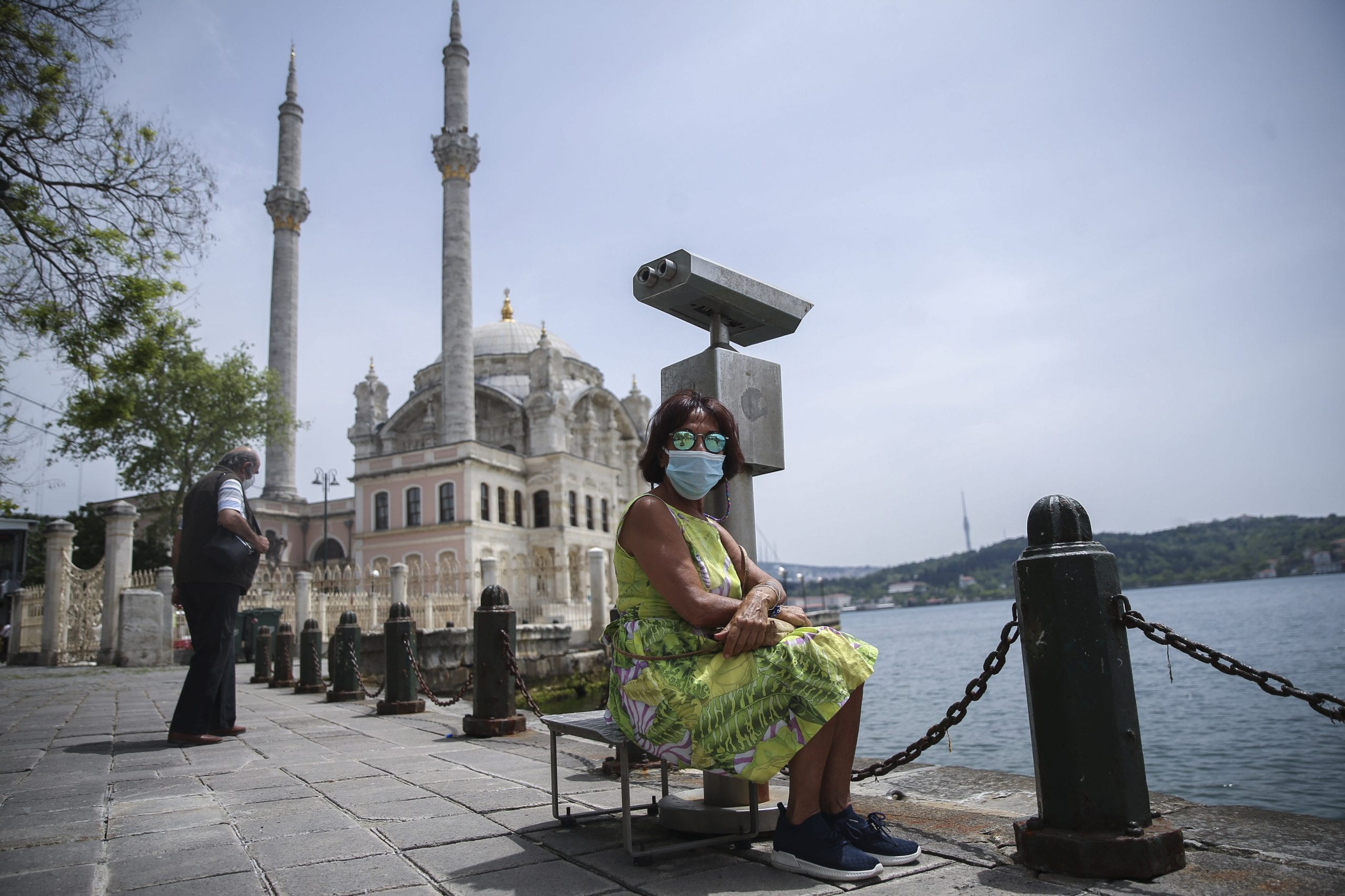 Турция планирует открыть мечети для общих молитв 12 июня