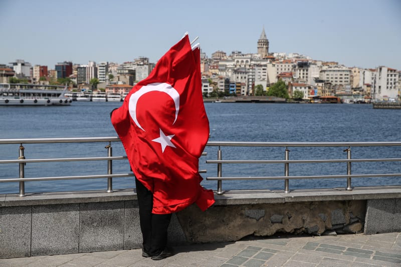 Отели и рестораны в Турции откроются 27 мая