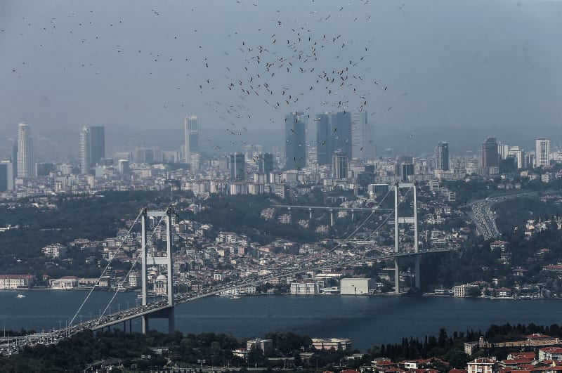 Turkey takes new measures to contain the coronavirus outbreak