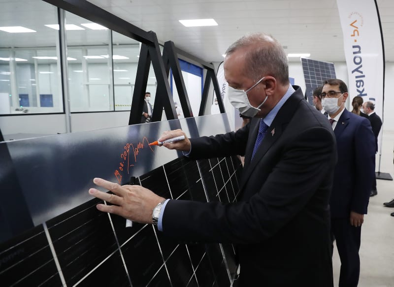 1st integrated solar panel manufacturing facility opens in Turkey