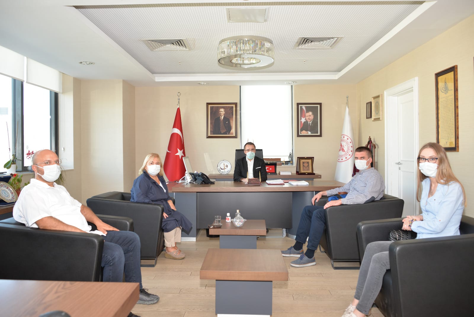Боснийские врачи посетили Турцию, чтобы изучить борьбу страны с COVID-19