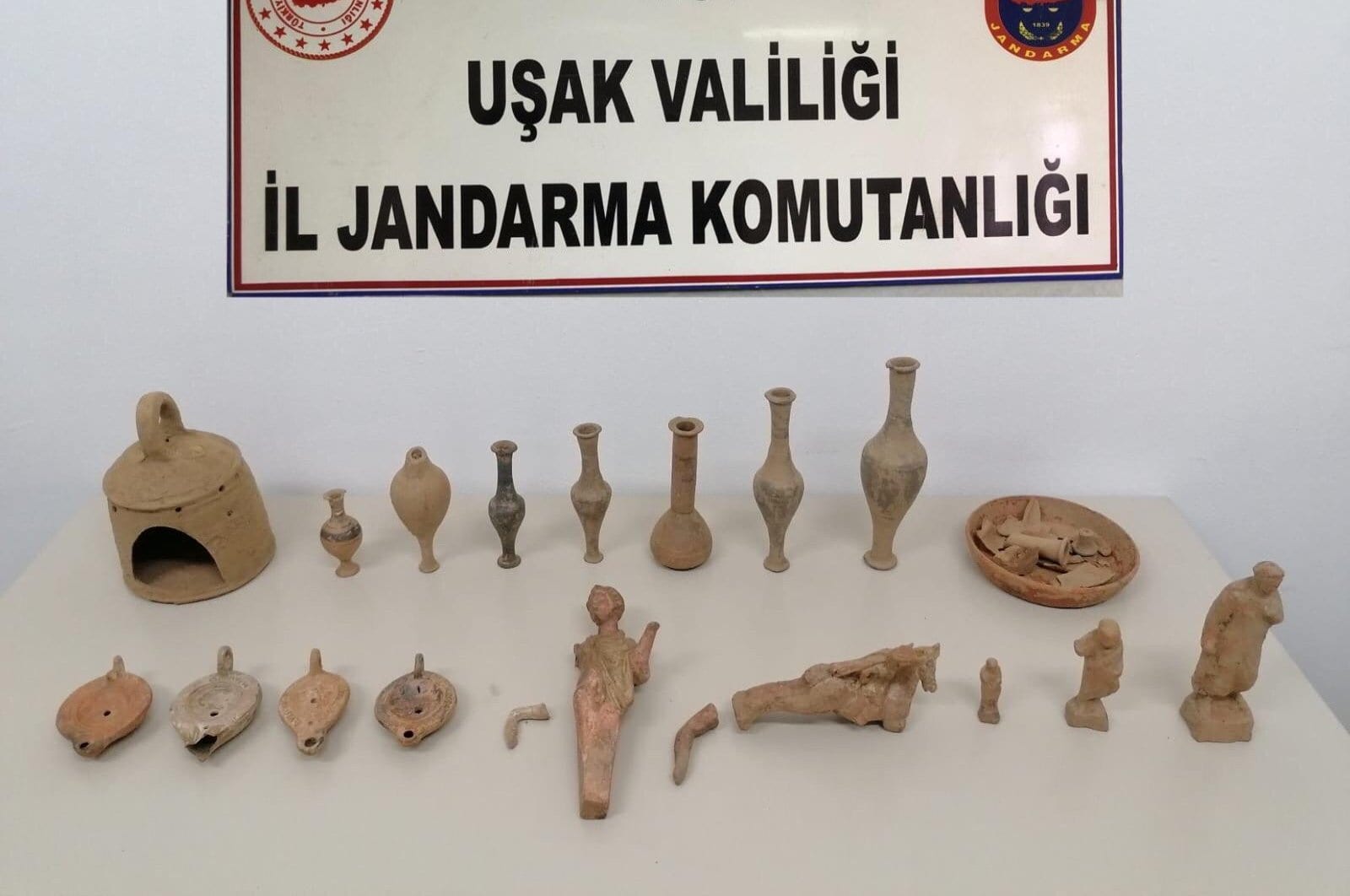 18 historical artifacts seized from smugglers in Turkey