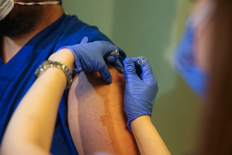 Турция проведет первое испытание вакцины от COVID-19 через 2 недели