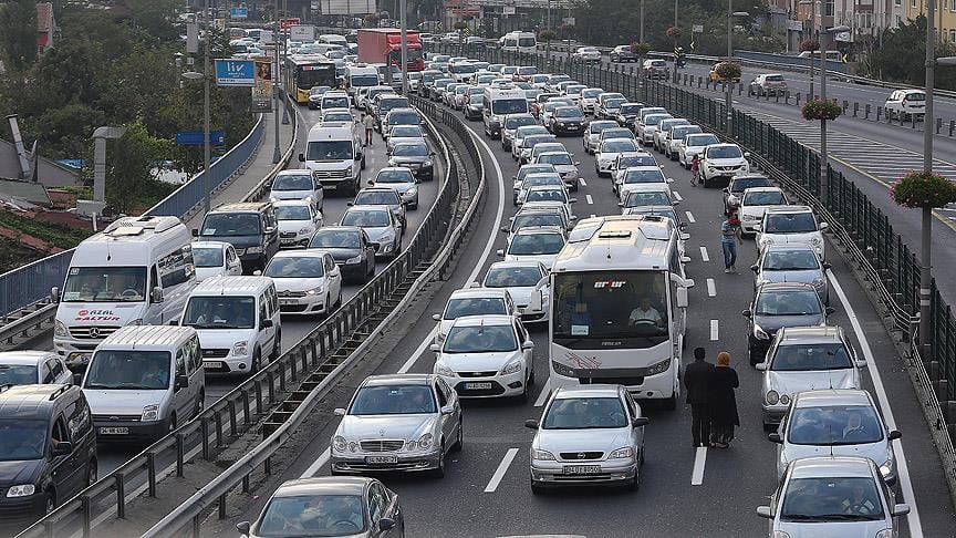 Регистрация автотранспортных средств в Турции удвоилась в сентябре
