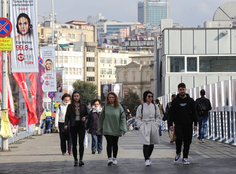 Турция ввела запрет на курение в общественных местах
