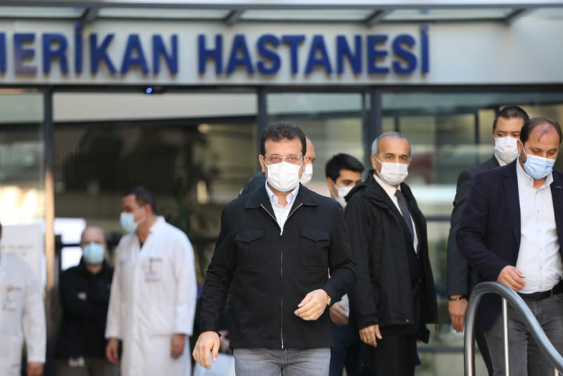 Мэр Стамбула выписался из больницы после 10-дневного лечения от COVID-19