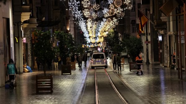 Улица в Стамбуле. (Фото: АА)