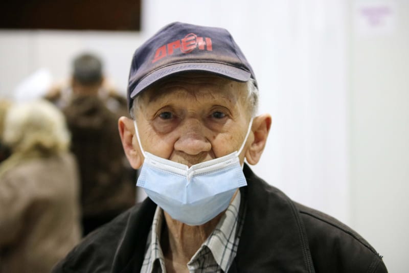 Турция начнет вакцинацию людей старше 85 лет