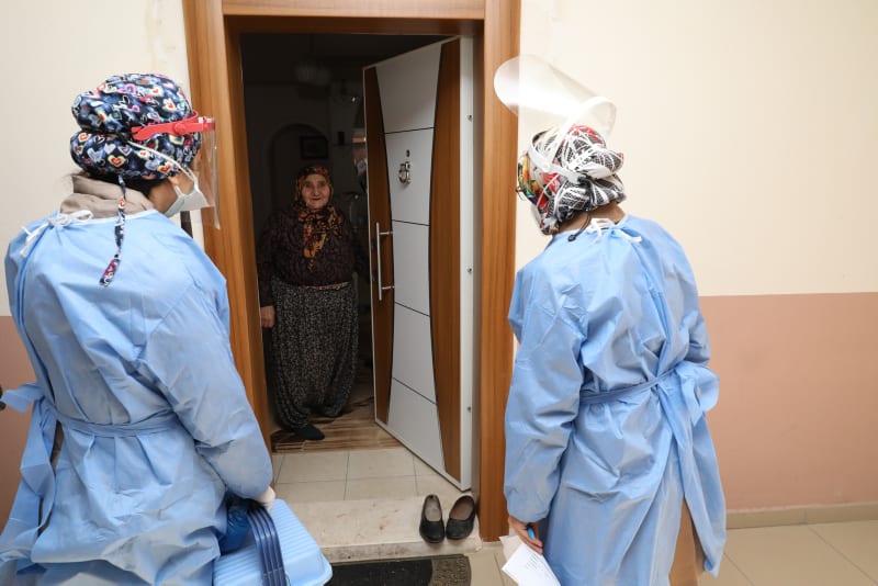 Social support groups in Turkey aim to reach all citizens in need amid COVID-19 pandemic