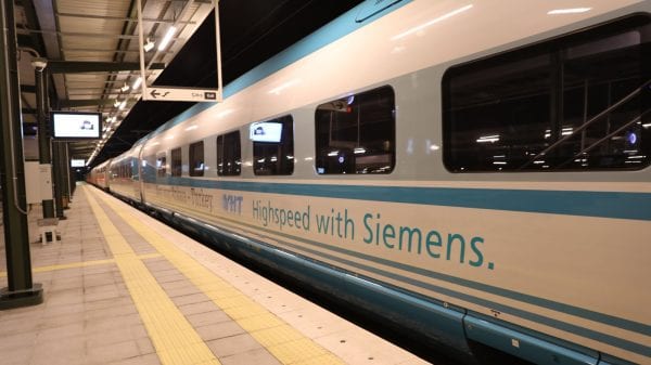 Последний из высокоскоростных поездов Siemens прибыл в Турцию (Courtesy of Transport and Infrastructure Ministry via AA)
