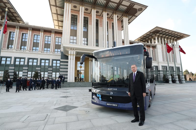 Erdoğan tests Turkey’s first locally made driverless electric bus