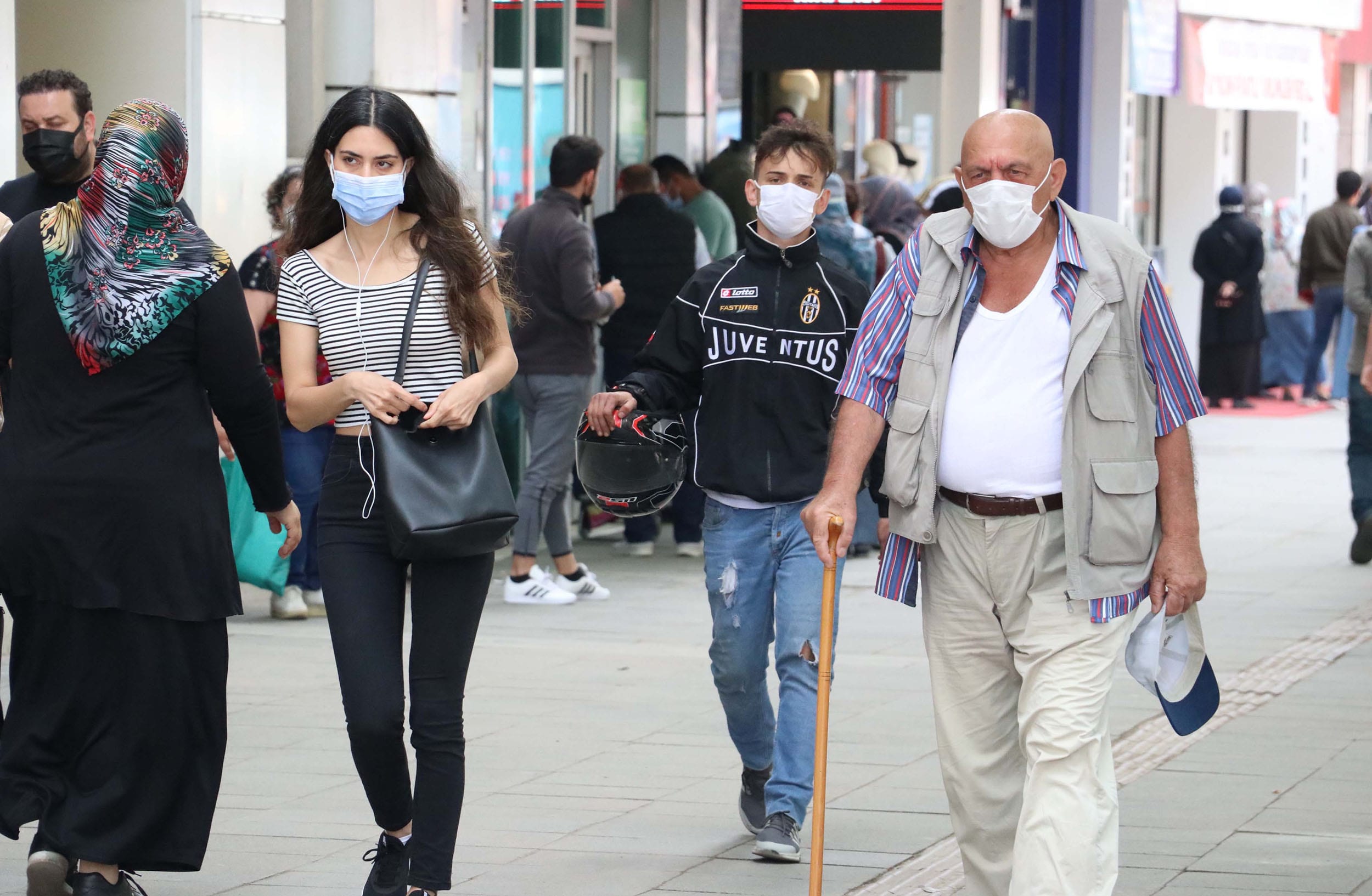 Turkey battles pandemic as death rates rise
