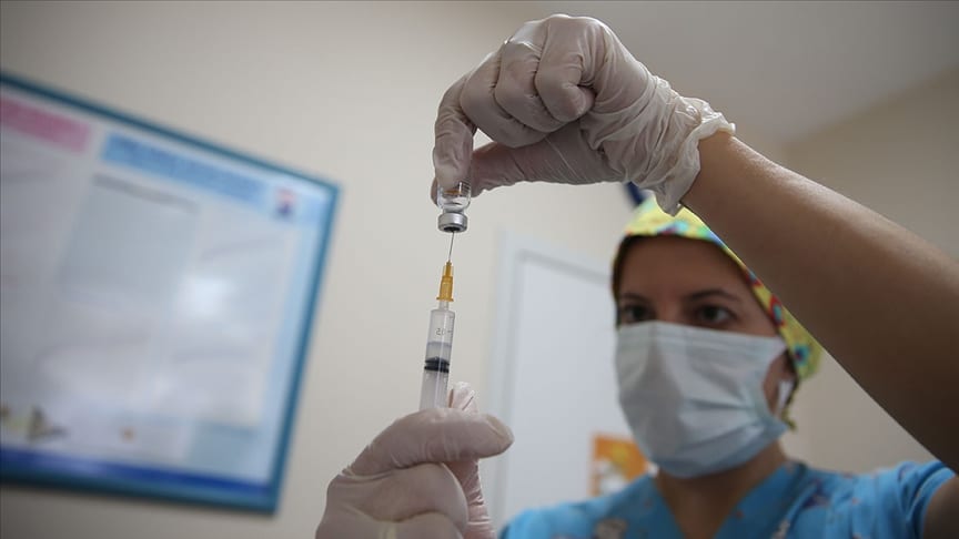 Более 30 млн человек получили первую дозу вакцины в Турции