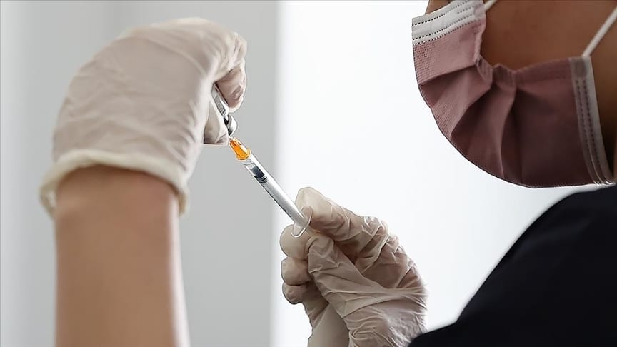 Возраст вакцинации COVID-19 снизился до 30 лет в Турции
