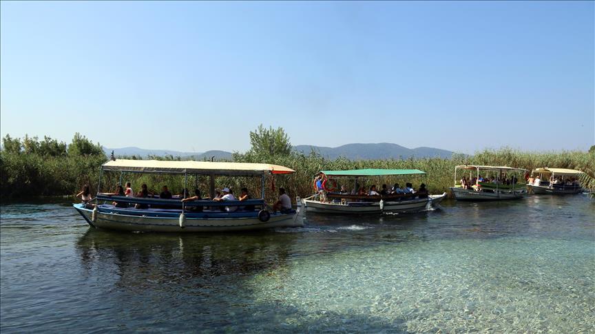 Tourists flock to Azmak River in southwestern Turkey