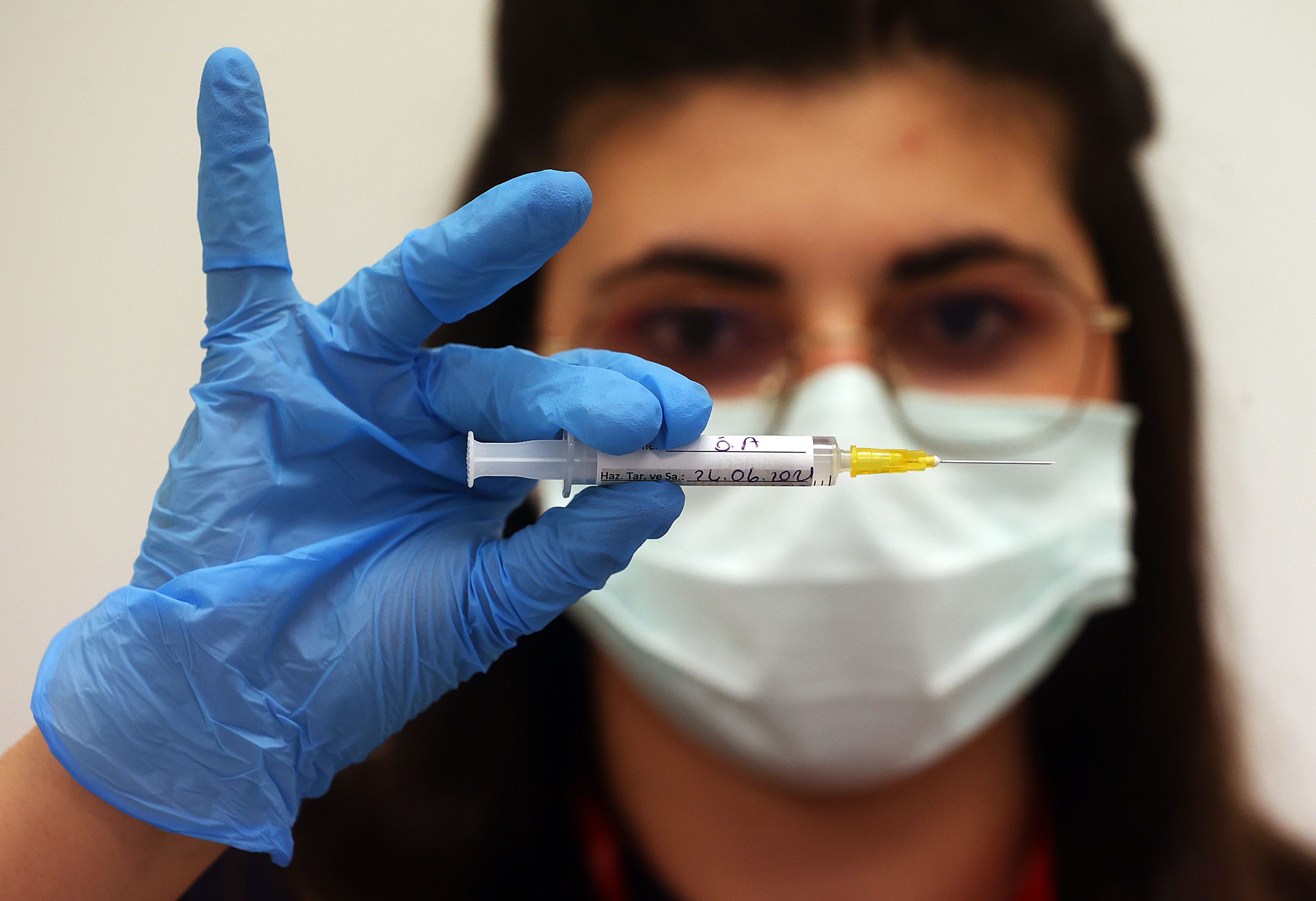 Turkey to begin administering local Turkovac vaccine as booster dose