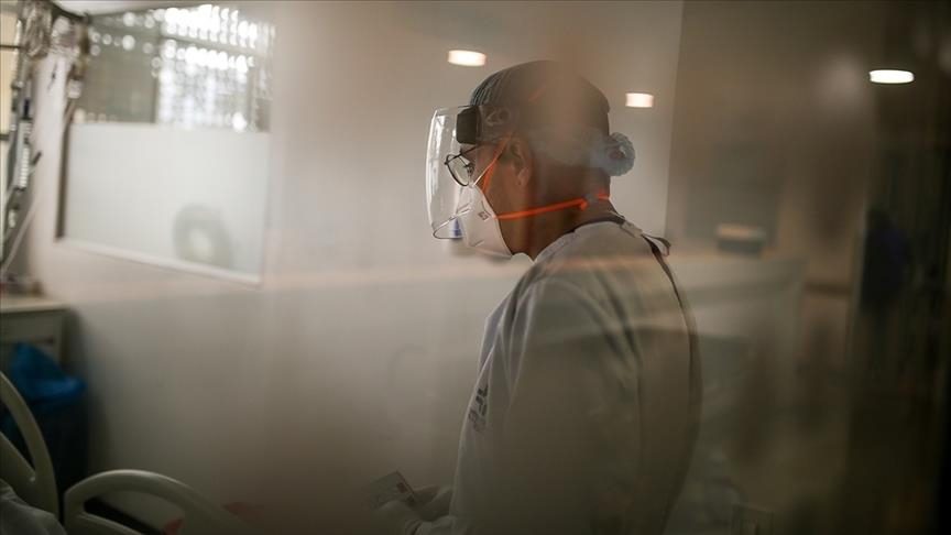 В Турции подтверждено более 34 000 новых случаев заражения коронавирусом