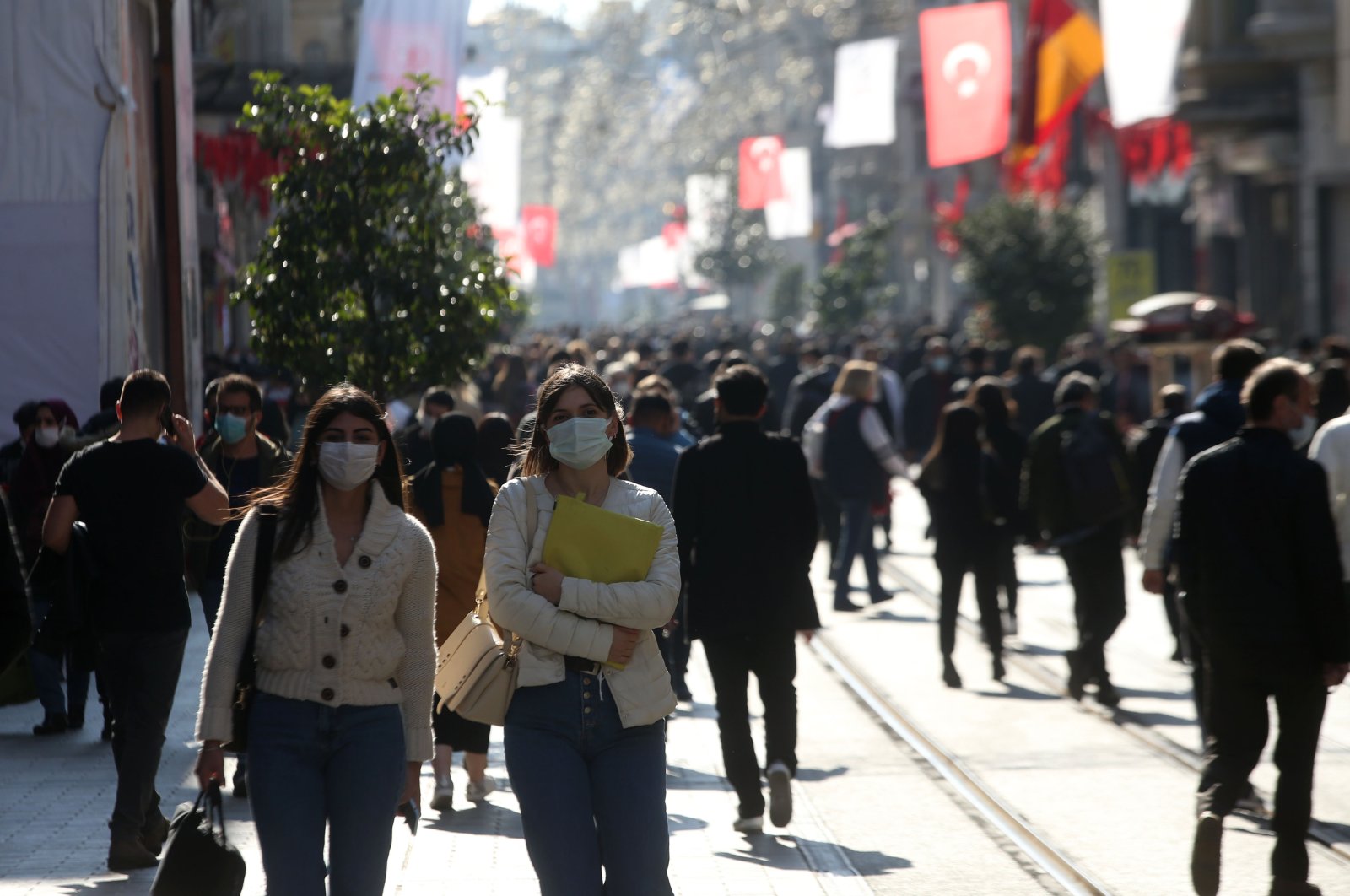 Turkey partially lifts COVID-19 indoor mask mandate