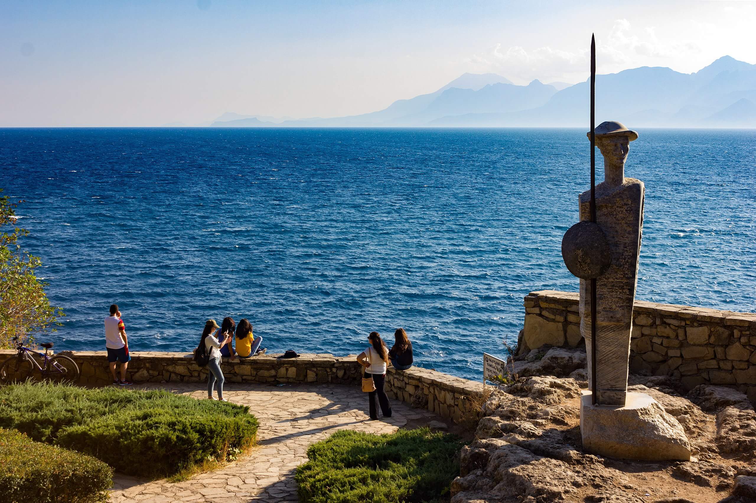 More than 8 million tourists visit Türkiye&#8217;s Antalya