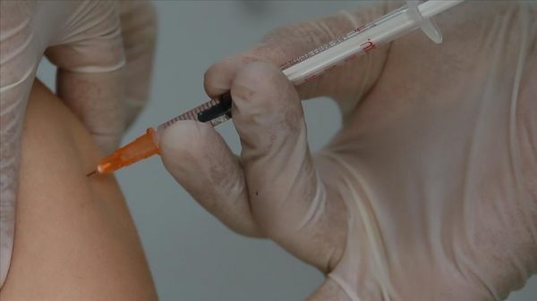 Регулятор ЕС начинает проверку адаптированной к омикрону вакцины Pfizer-BioNTech