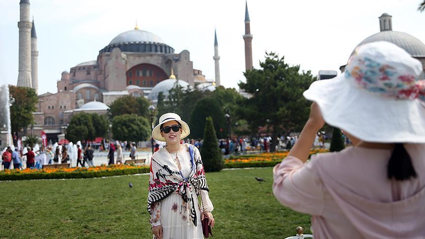 Наплыв иностранцев в Стамбуле в июле достиг 10-летнего максимума