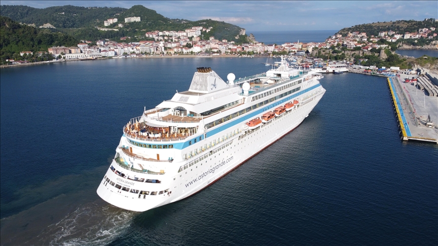 1st cruise ship arrives in Türkiye’s Amasra